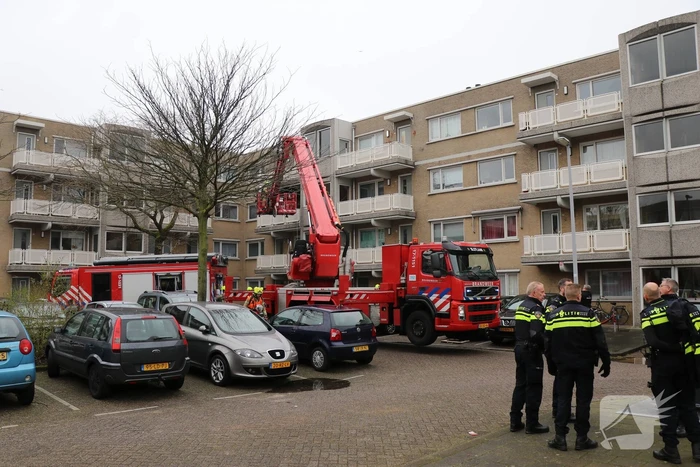 Vrouw uit woning gered bij uitslaande brand in Oosterflank