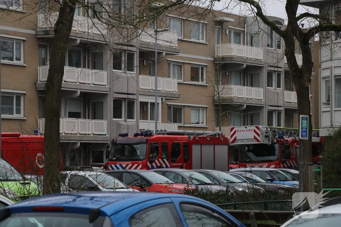 Vrouw uit woning gered bij uitslaande brand in Oosterflank