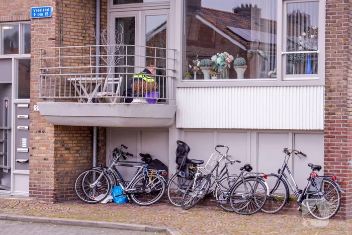 Man gewond na val in woning in Soesterkwartier