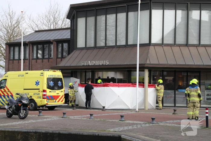 Pick-up wagen ramt pui gemeentehuis