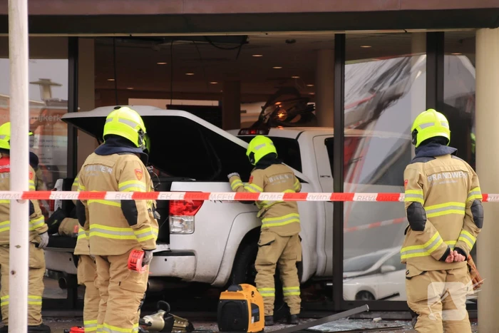 Pick-up wagen ramt pui gemeentehuis