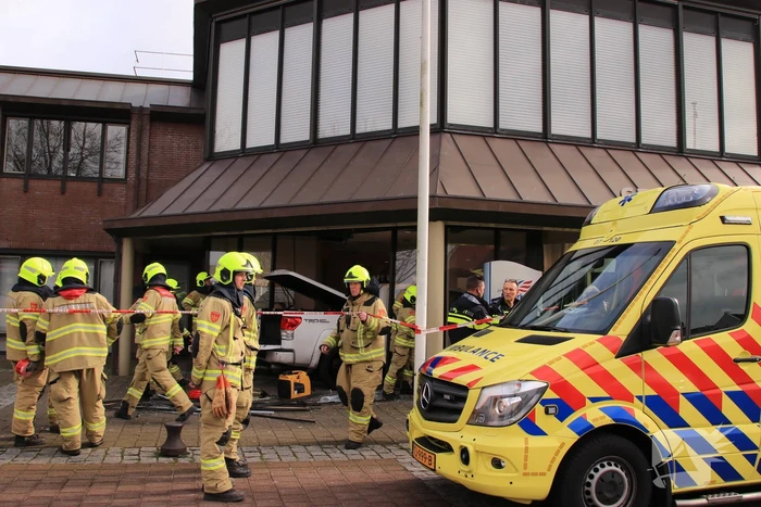 Pick-up wagen ramt pui gemeentehuis