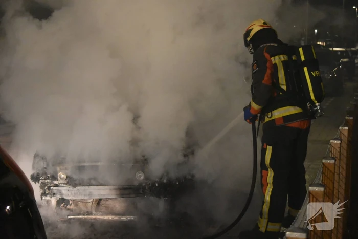 Auto flink beschadigd na brand