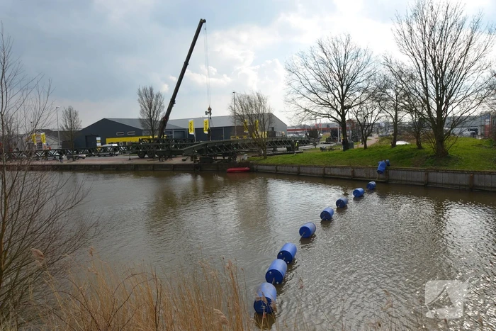 Leger oefent met bouw van een tijdelijke Elfstedenbrug