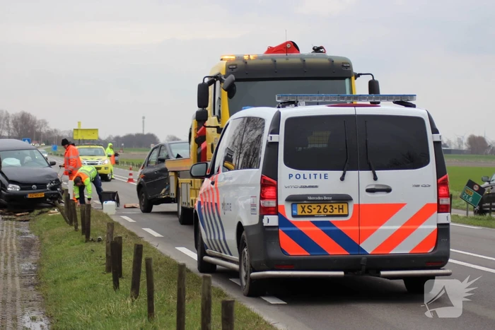 Forse schade na kop-staart aanrijding met meerdere auto's