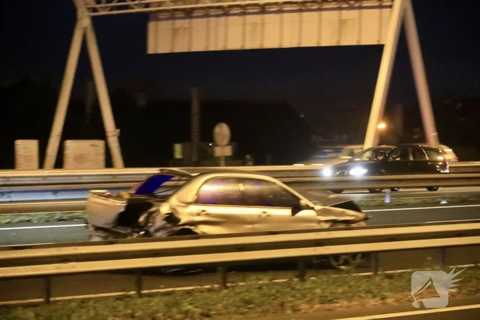 Gewonden bij crash tegen vangrails