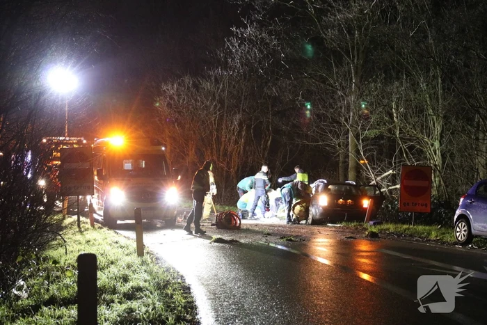 Man (23) overleden bij eenzijdig ongeval op afrit A30