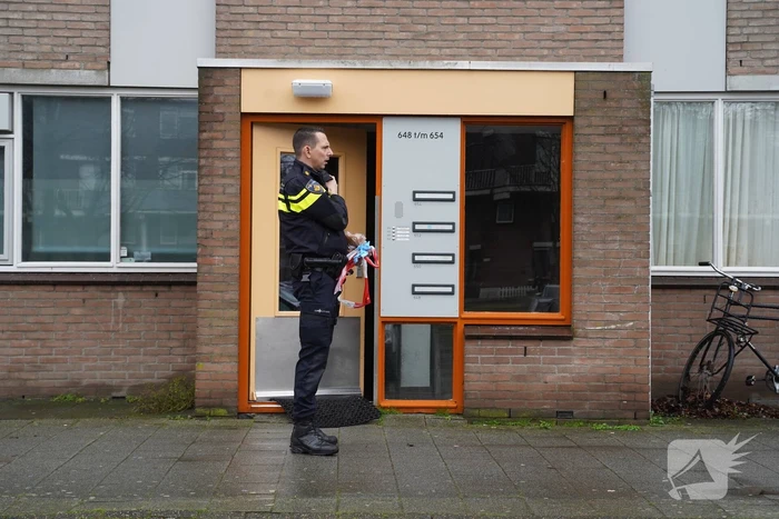 Moeder (24) en kind (2) onder bedreiging van vuurwapen overvallen