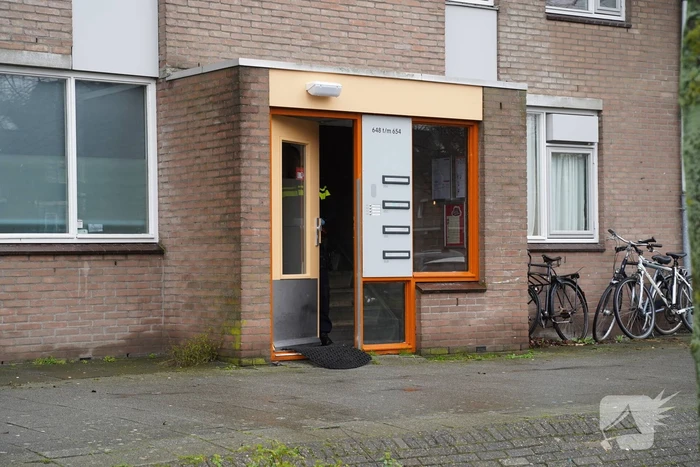 Moeder (24) en kind (2) onder bedreiging van vuurwapen overvallen