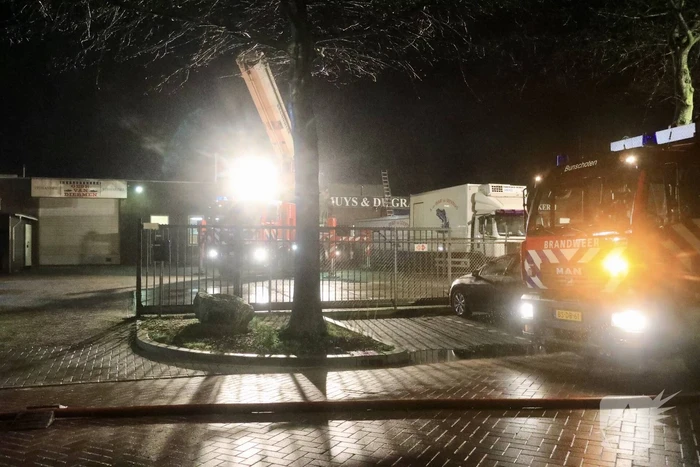 Veel rook bij brand in palingrokerij