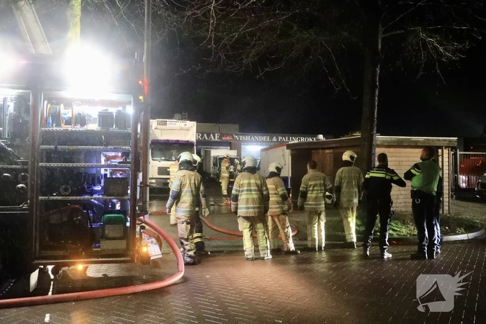 Veel rook bij brand in palingrokerij