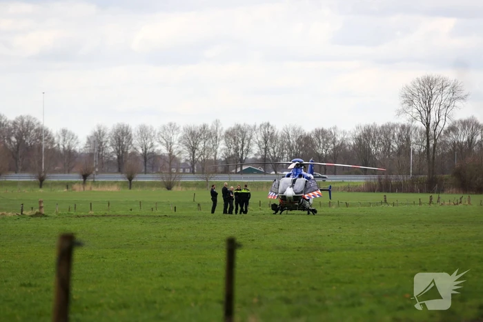 Grote inzet hulpdienst voor gewonde man in bosgebied
