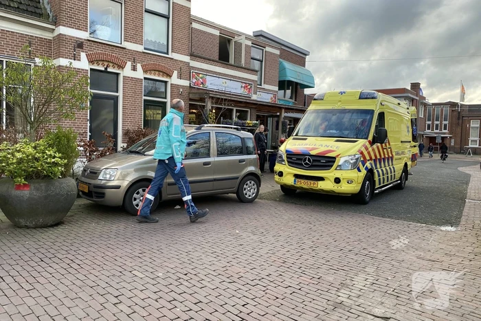Fietser in botsing met personenauto