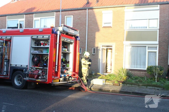Veel rook bij schoorsteenbrand