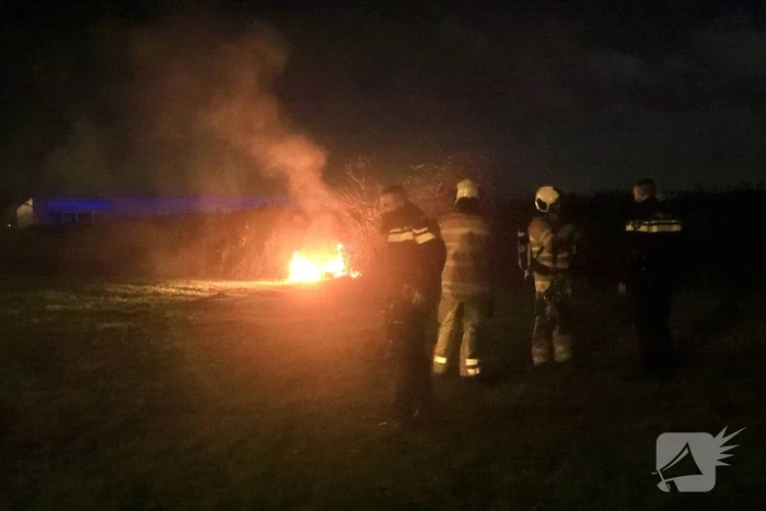 Gedumpte scooter in brand gestoken