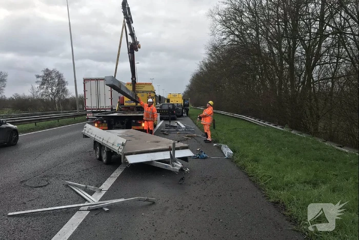 Aanhanger op de kop