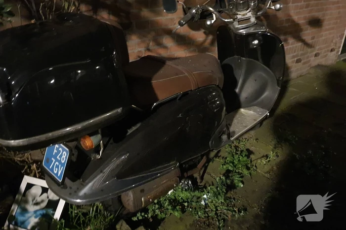 Scooter verwoest door brand