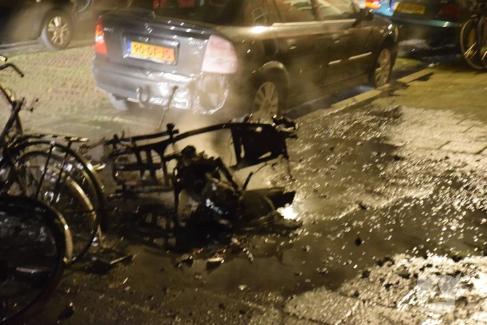 Scooter verwoest door brand