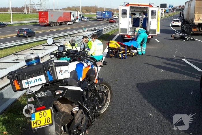 Verbindingsweg dicht na ongeval met motorrijder