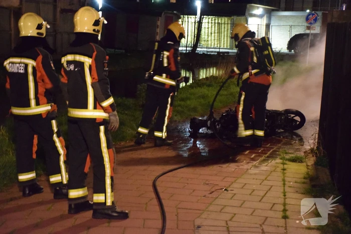 Scooter gaat in vlammen op