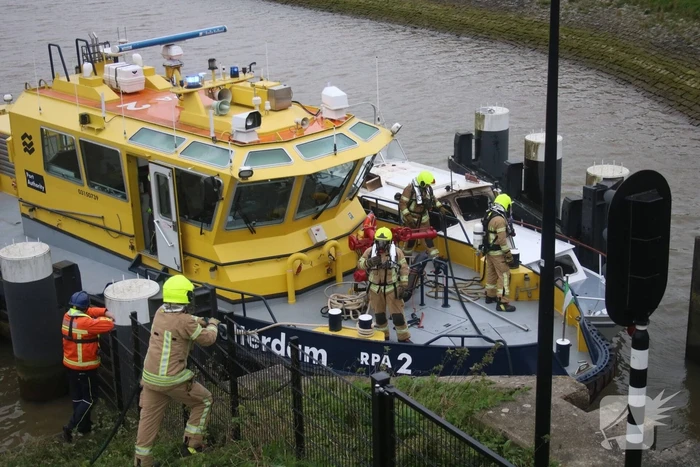 Brand op plezierjacht in haven De Kraanvogel