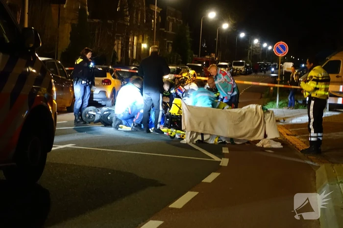 Gewonde na frontale aanrijding tussen twee scooters