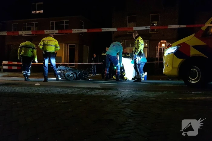 Gewonde na frontale aanrijding tussen twee scooters