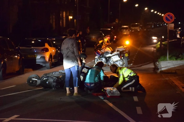 Gewonde na frontale aanrijding tussen twee scooters