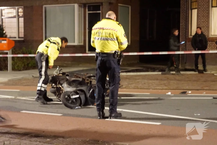 Gewonde na frontale aanrijding tussen twee scooters