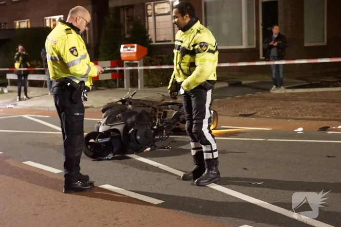 Gewonde na frontale aanrijding tussen twee scooters