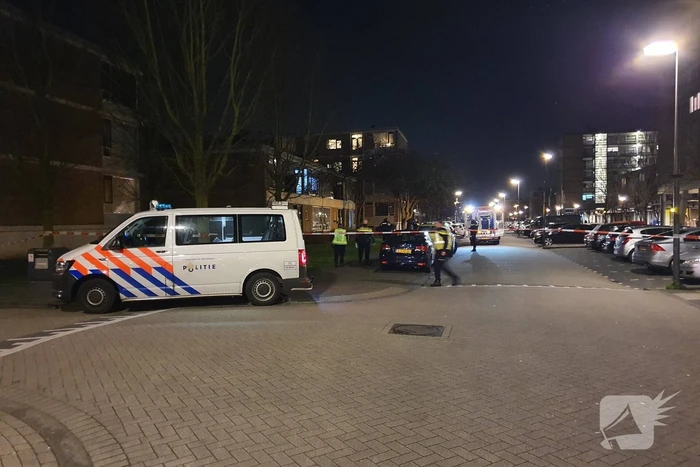 Politie schiet man in been na bedreiging met kapmes