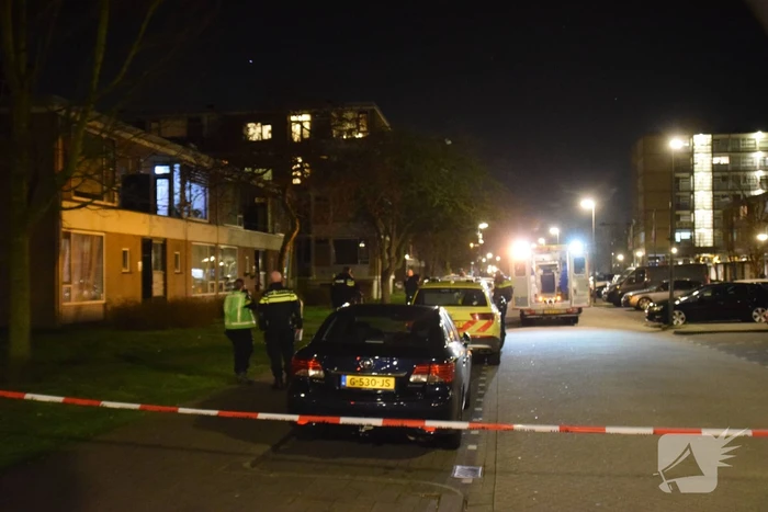 Politie schiet man in been na bedreiging met kapmes