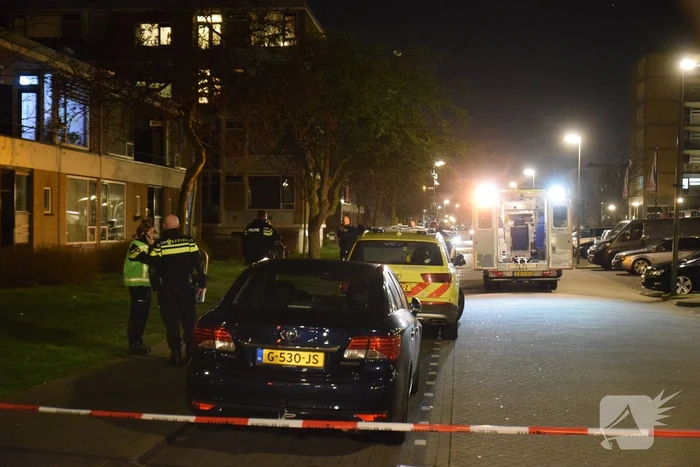Politie schiet man in been na bedreiging met kapmes