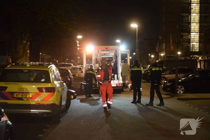 Politie schiet man in been na bedreiging met kapmes