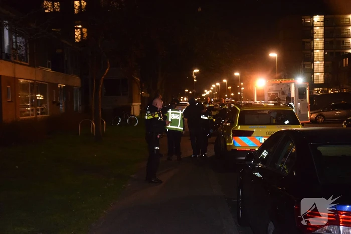 Politie schiet man in been na bedreiging met kapmes