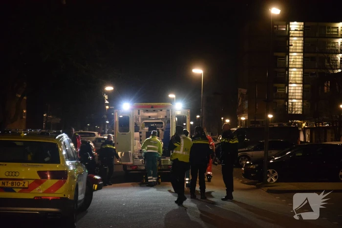 Politie schiet man in been na bedreiging met kapmes