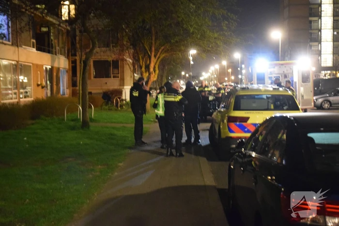 Politie schiet man in been na bedreiging met kapmes