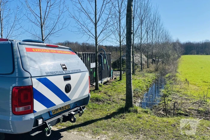 Aangetroffen granaat in de Aa tot ontploffing gebracht