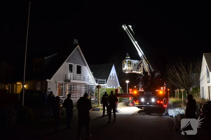 Brand in schoorsteen van woning