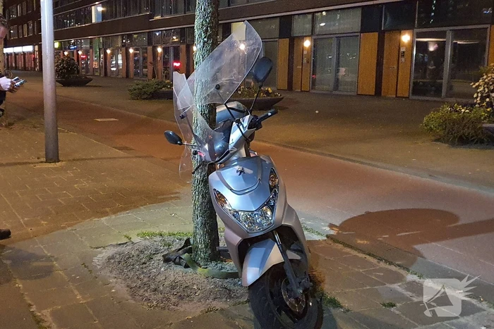 Scooterrijder zwaargewond na eenzijdig ongeval