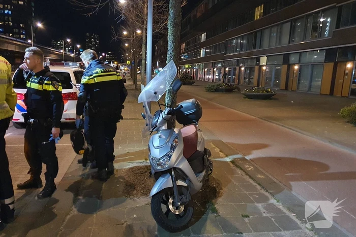 Scooterrijder zwaargewond na eenzijdig ongeval