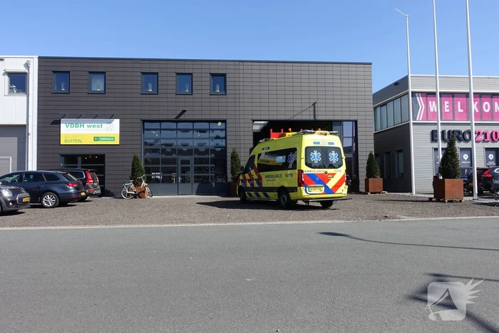 Persoon gewond aan voet bij bedrijfsongeval