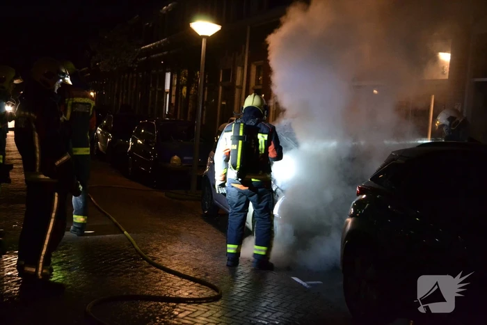 Auto verwoest door brand