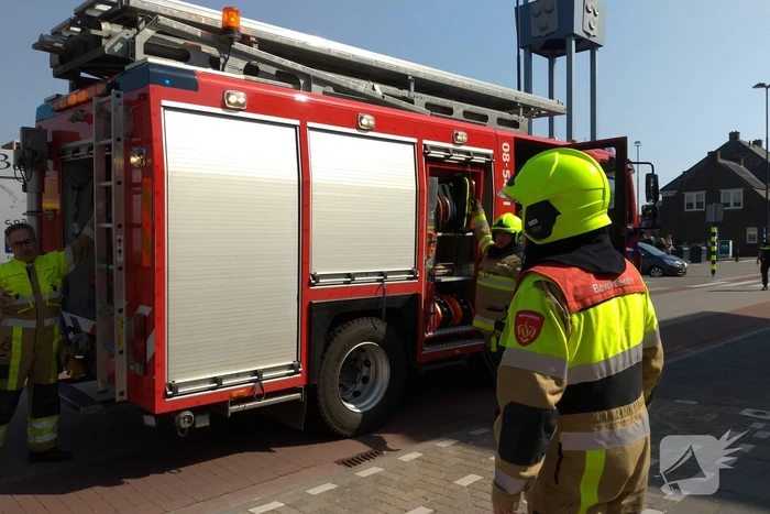 Worstenbroodjes vatten vlam in oven Trekpleister