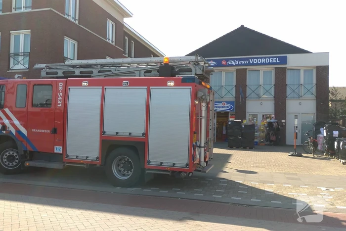 Worstenbroodjes vatten vlam in oven Trekpleister