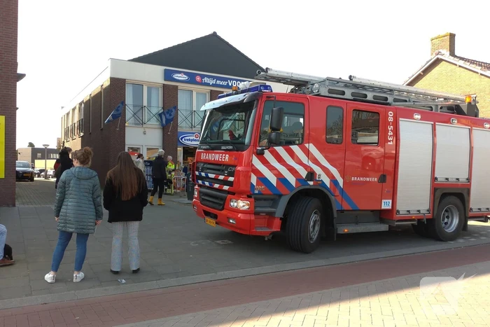 Worstenbroodjes vatten vlam in oven Trekpleister