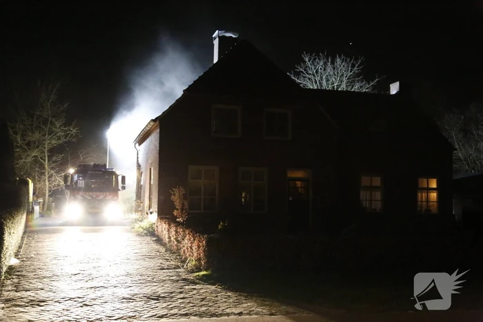 Flinke rookontwikkeling bij brand in schuur