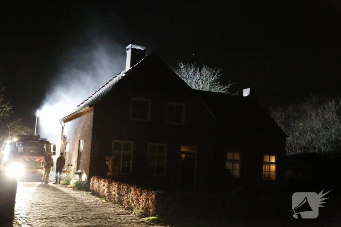 Flinke rookontwikkeling bij brand in schuur