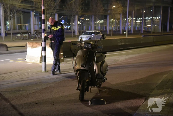 Scooterrijdster raakt zwaargewond bij eenzijdig ongeval