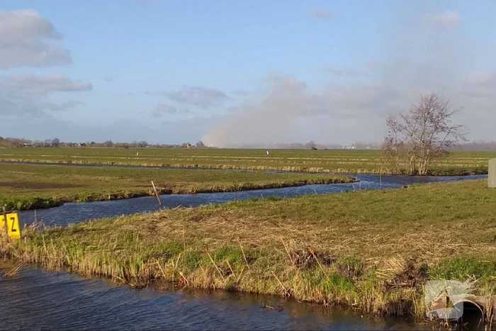 Woning met rieten kap gaat in vlammen op